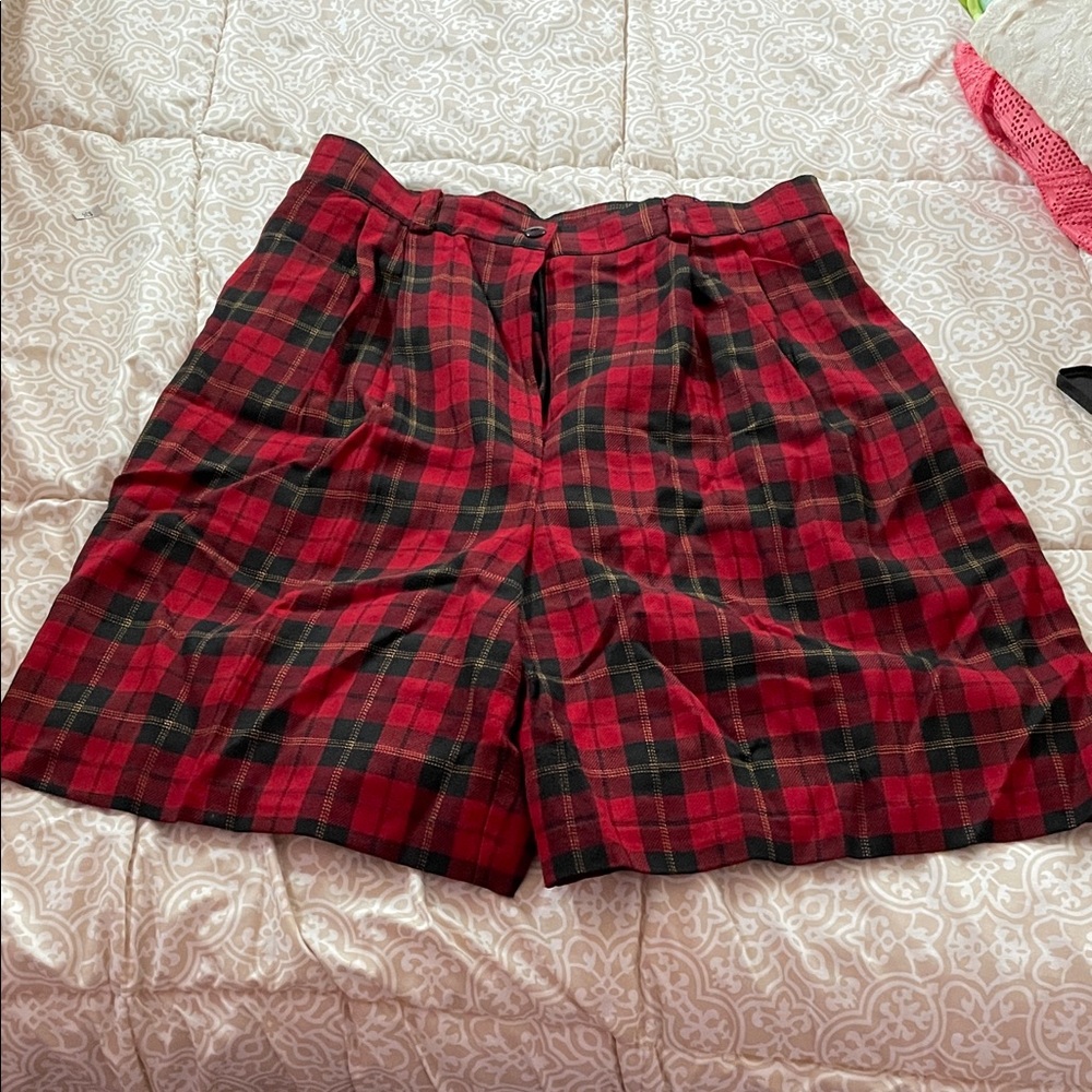 Vintage Requirements Red & Black Plaid Women’s Shorts